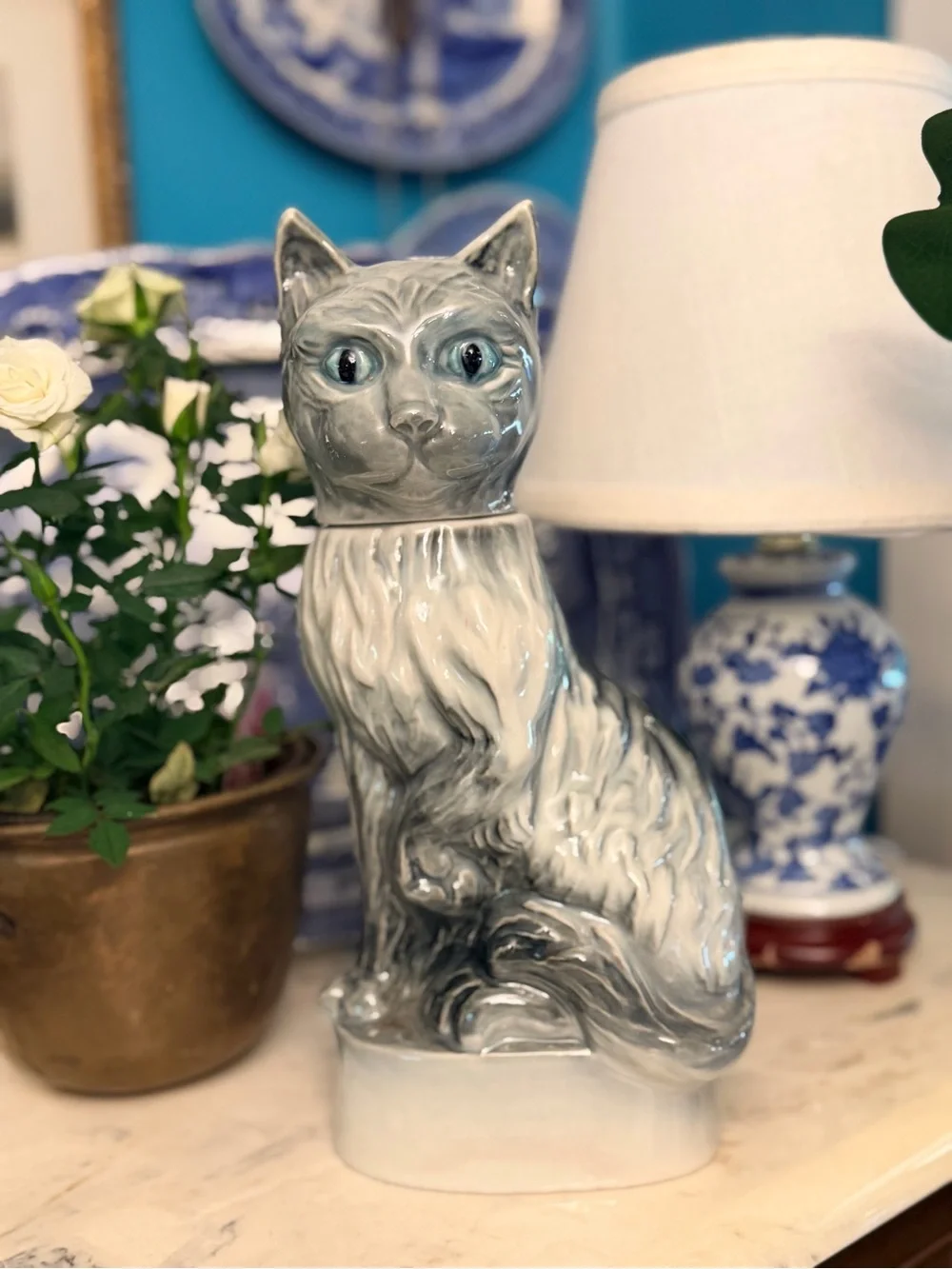 Vintage 1967 Jim Beam Regal China Gray Cat Whiskey Decanter – MCM Cat Figurine
